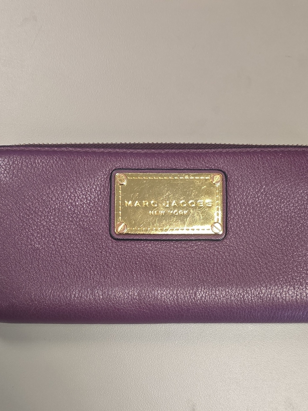 Marc Jacobs Purple Zip-Around Women's Wallet Logo Zipper Gold Plate Credit Card